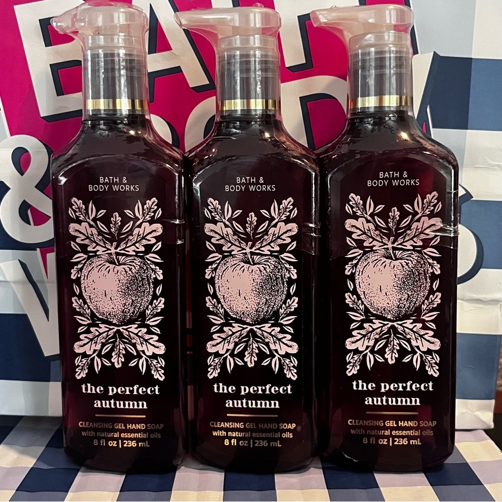 New! 3x The Perfect Autumn
Cleansing Gel Hand Soap bath  and body works